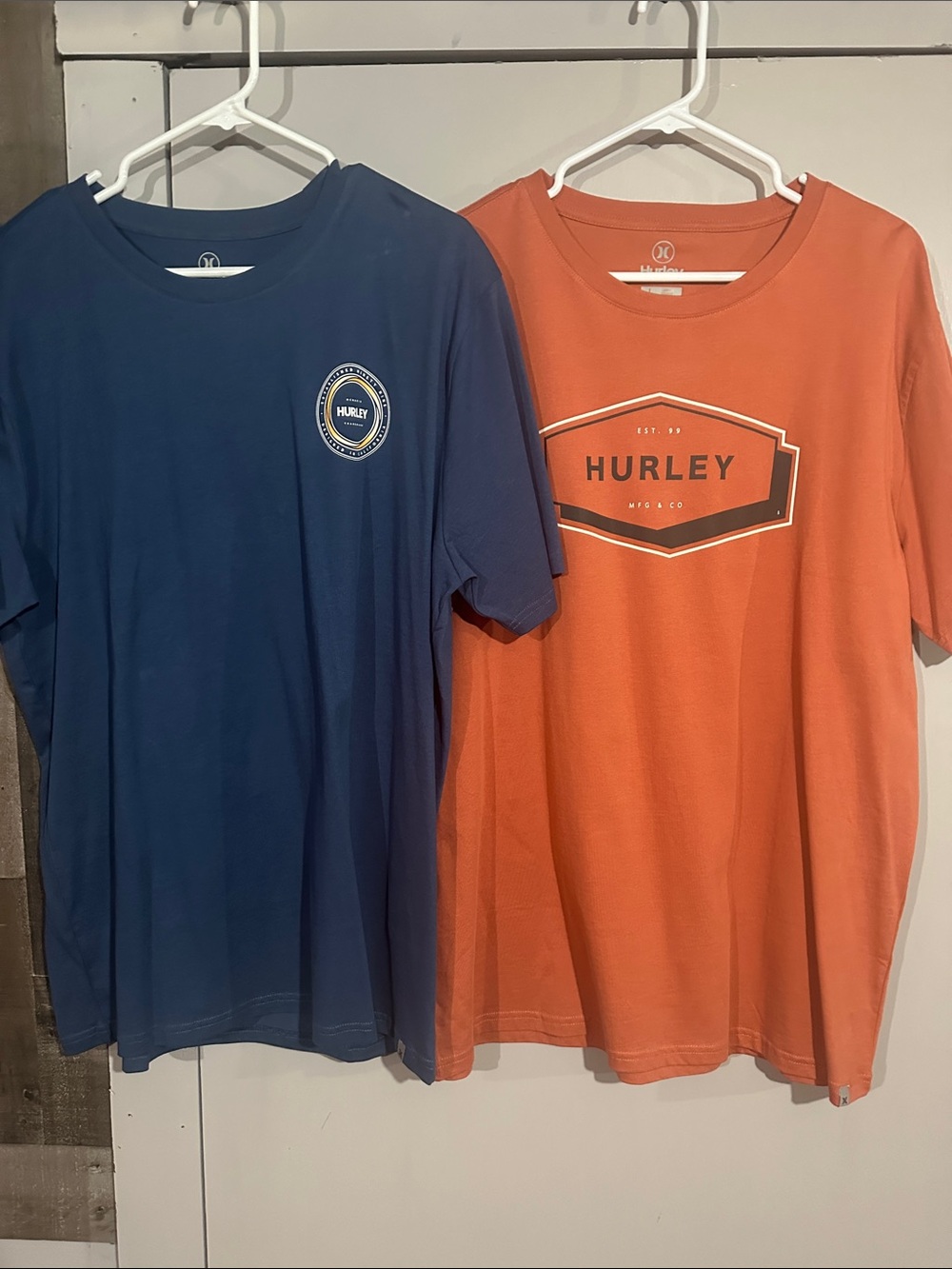 Hurley Men’s Short-Sleeve Tees - Blue & Orange Graphic Set